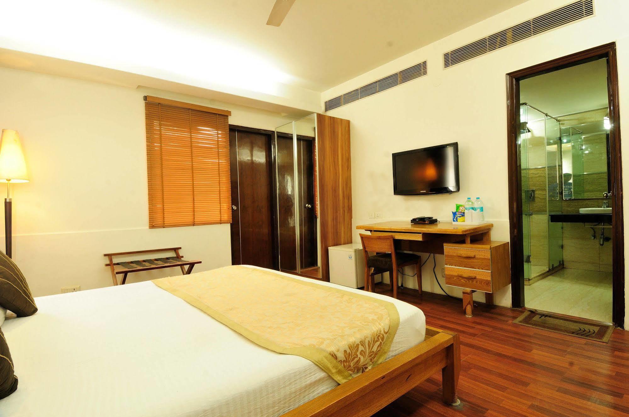 Sisley The Boutique Hotel New Delhi Exterior photo