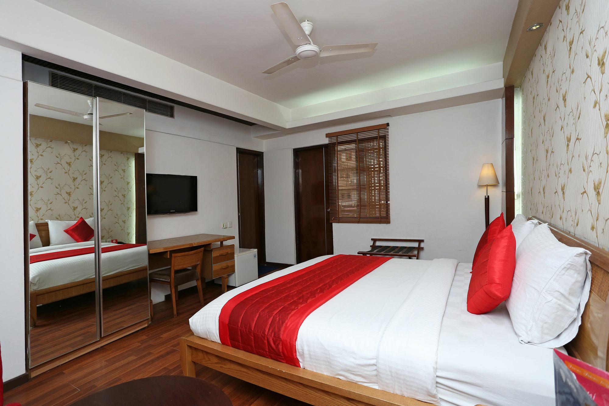 Sisley The Boutique Hotel New Delhi Exterior photo